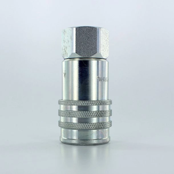 Parker Valved Hydraulic Quick Coupler (FEM-501-10FO-NL) 1 Parker Valved Hydraulic Quick Coupler (FEM-501-10FO-NL)