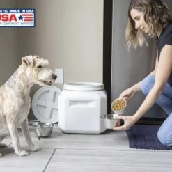 Vittles Vault Outback Food Storage Container, 50lb. -Outlet Farm & Pet Store 8012390 2