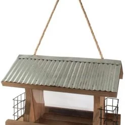 Rustic Farmhouse Ranch Feeder